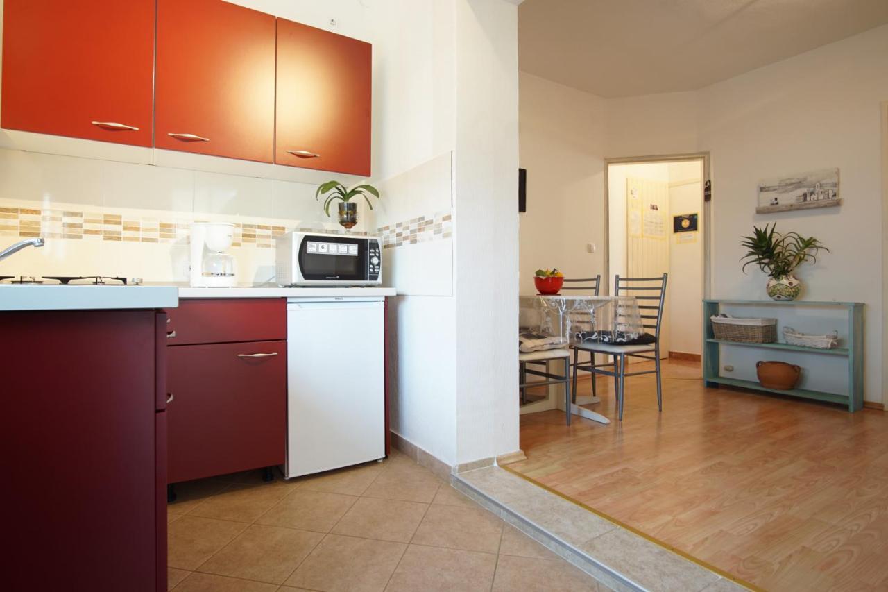 Apartments And Room Markovic Rovinjsko Selo Luaran gambar