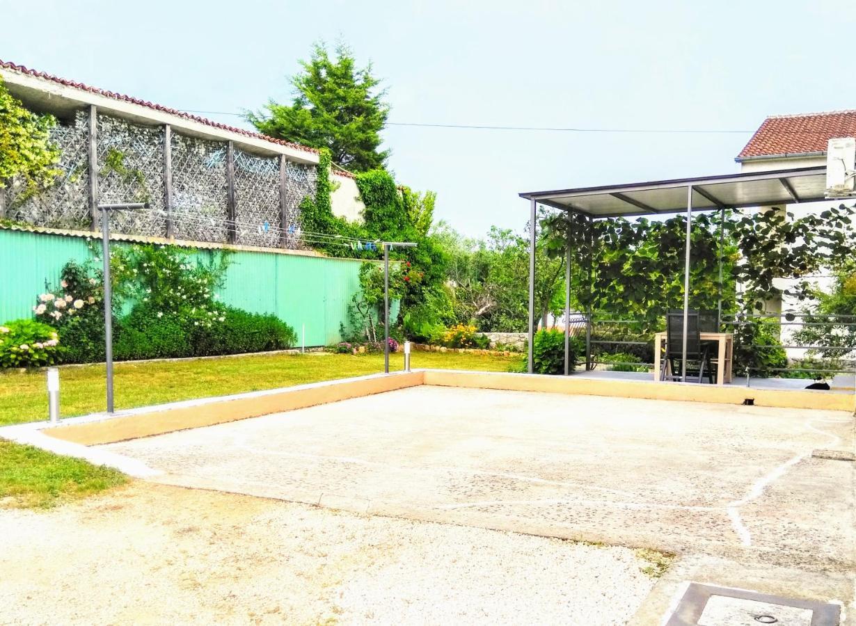 Apartments And Room Markovic Rovinjsko Selo Luaran gambar