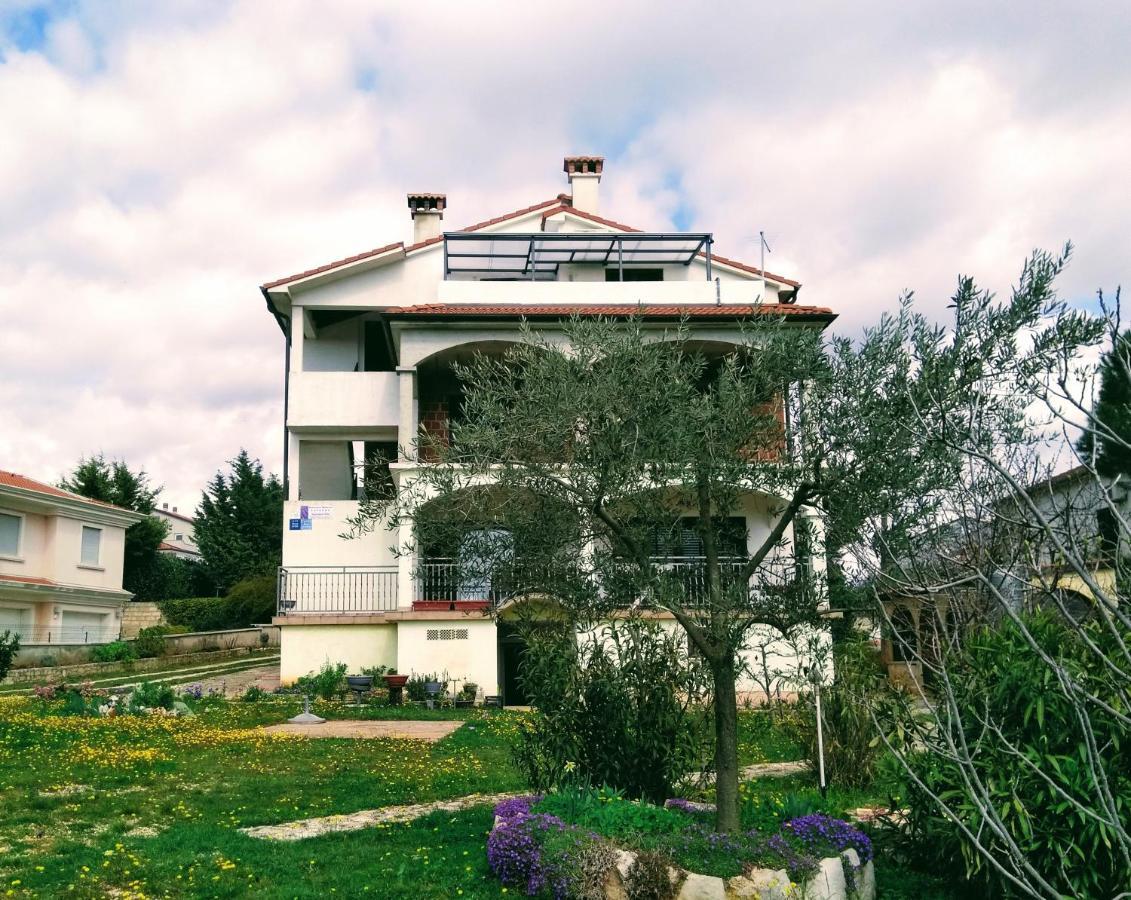 Apartments And Room Markovic Rovinjsko Selo Luaran gambar