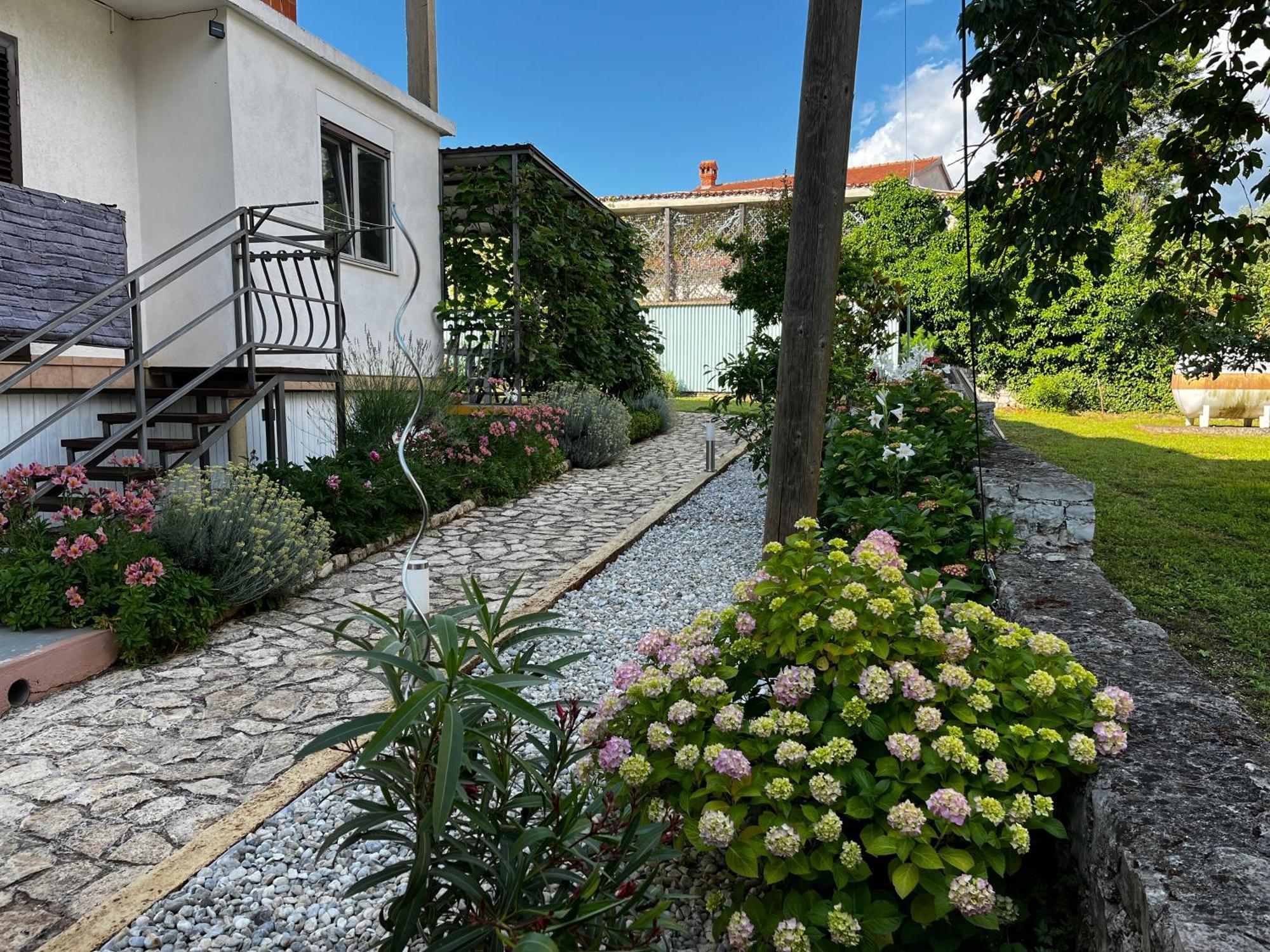 Apartments And Room Markovic Rovinjsko Selo Luaran gambar
