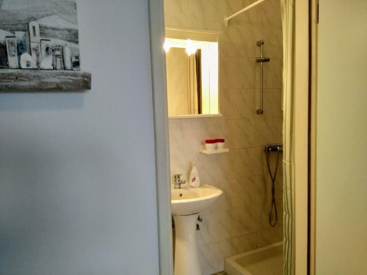 Apartments And Room Markovic Rovinjsko Selo Luaran gambar